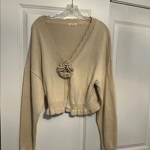 Tularosa Cream V-Neck Sweater with Scrunchie Detail